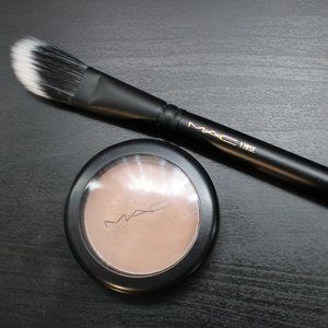 MAC Taupe Blush & 178 SE Synthetic Brush bundle